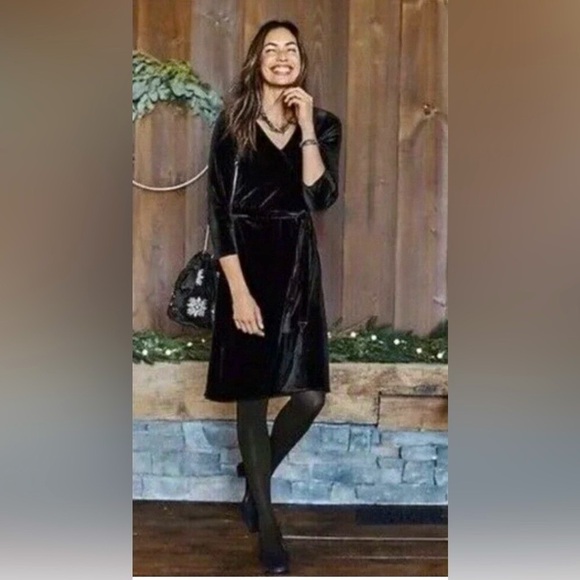 J. Jill Dresses & Skirts - NEW! J Jill Velvet Wrap Dress Belt with Tassels Black SZ M